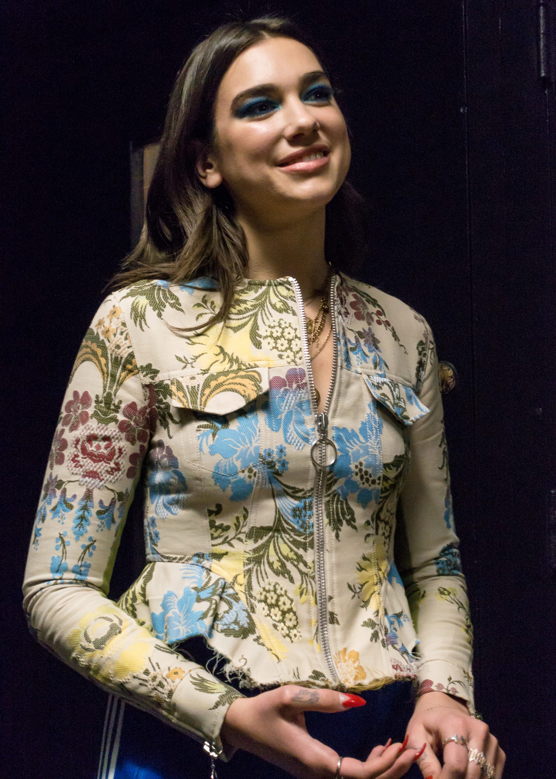 Dua Lipa podczas koncertu w Hollywood Palladium w Los Angeles 12 lutego 2018 roku, fotografia ilustracyjna