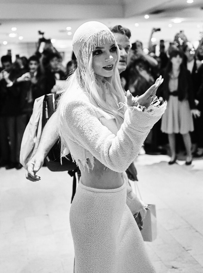 Anya Taylor-Joy na festiwalu Cannes w 2024 roku, aktorka odtwarzająca Beth Harmon w Gambicie królowej