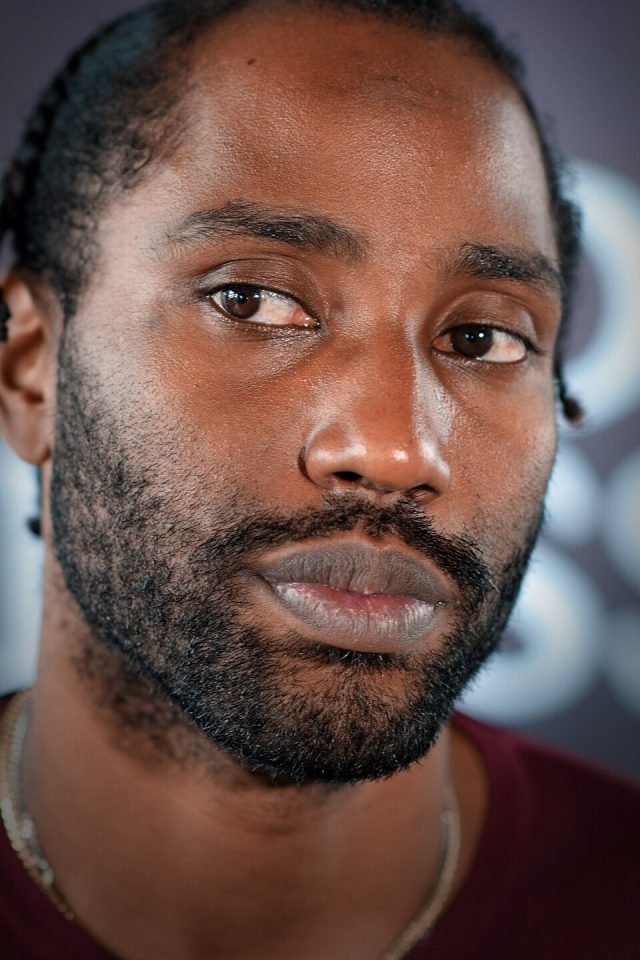 John David Washington podczas wydarzenia prasowego w 2022 roku, odtwórca Protagonisty w Tenet