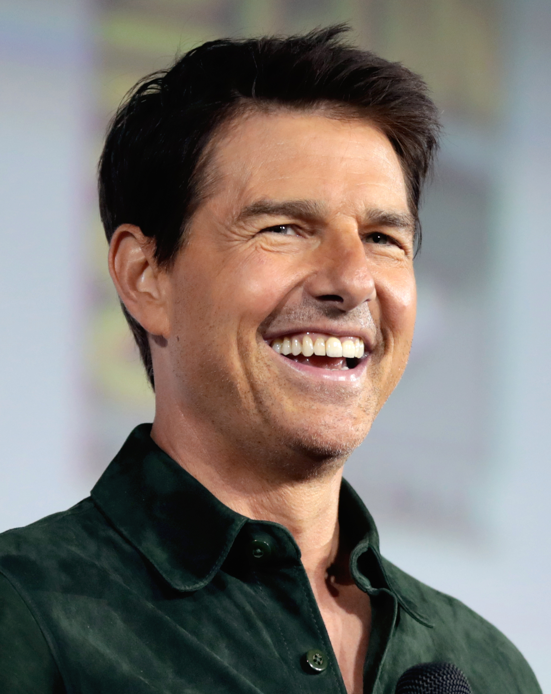Tom Cruise na Comic-Con w San Diego 18 lipca 2019 roku, podczas promocji Top Gun Maverick, zdjęcie ilustracyjne do wyczynu z Mission Impossible