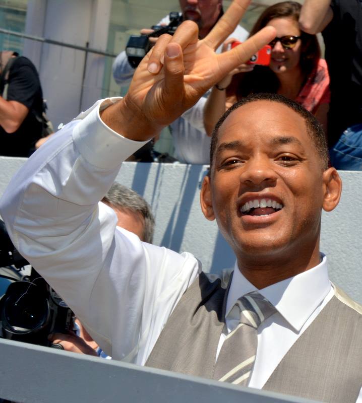 Will Smith w eleganckim garniturze na festiwalu Cannes 2017 podczas sesji zdjęciowej jury