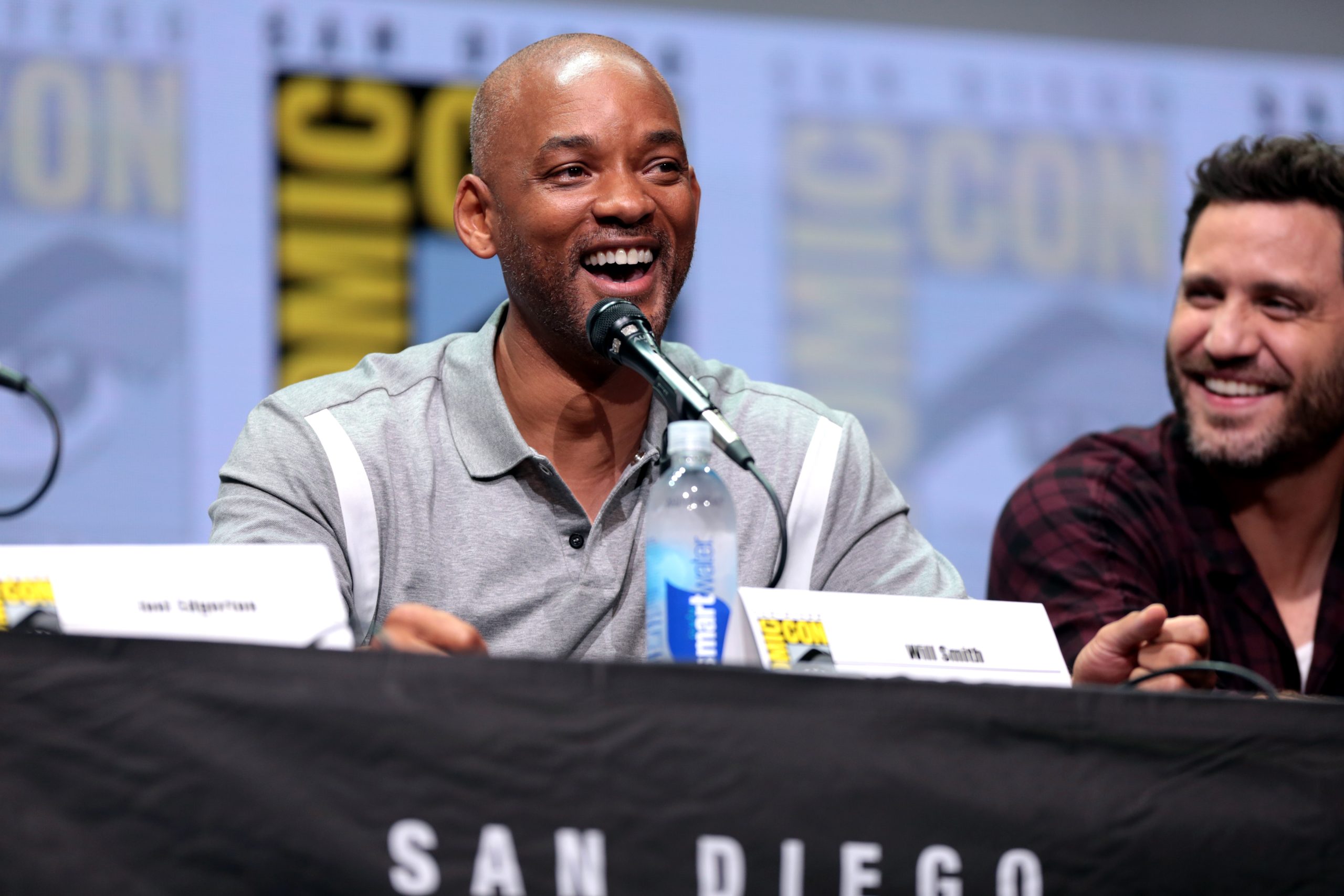 Will Smith podczas Comic-Con w 2017 roku, fotografia nie przedstawia wydarzenia z Oscarów.